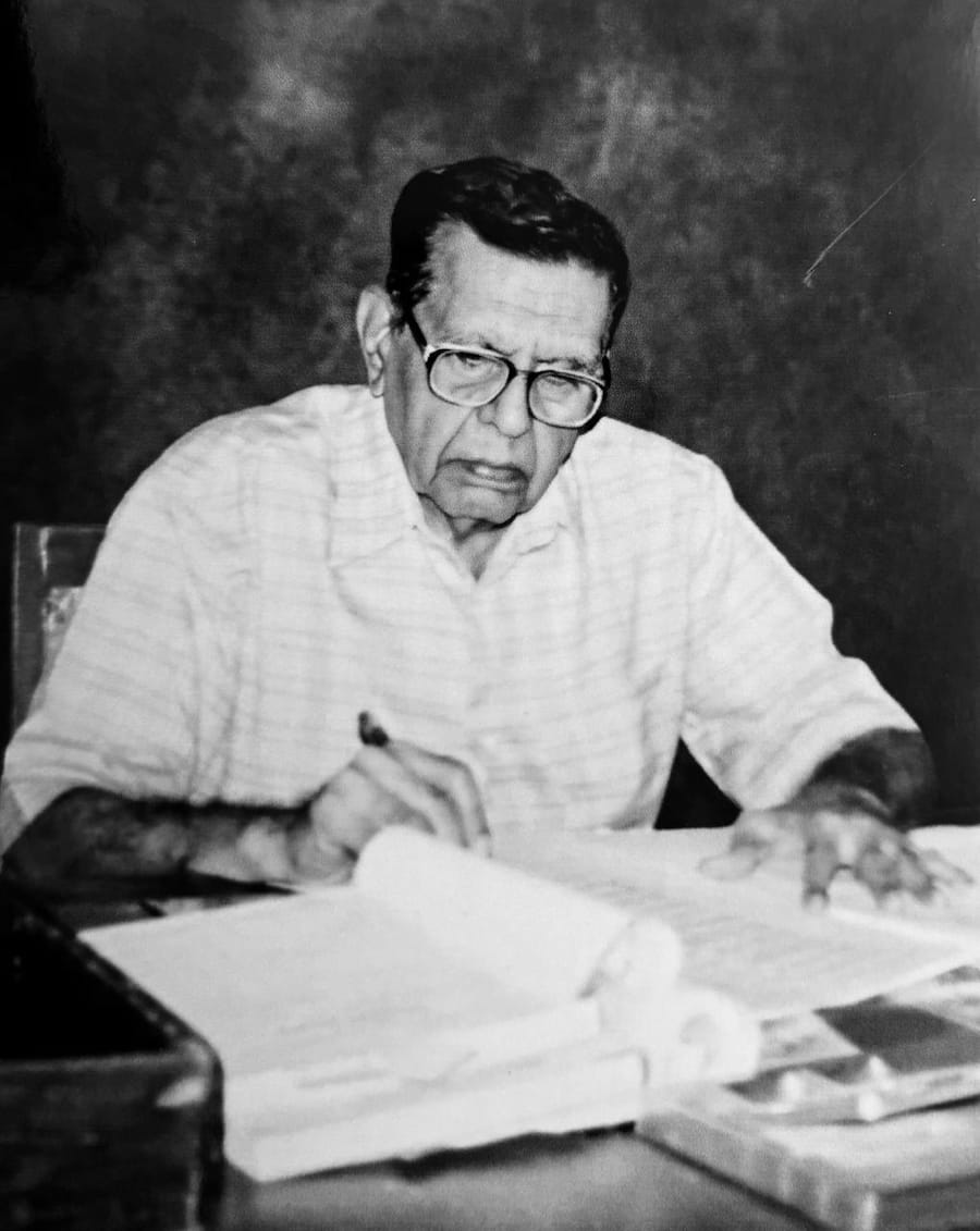 Dr. M. L. Sharma, Professor and Head of Pharmacology, former Principal MGIMS Sevagram