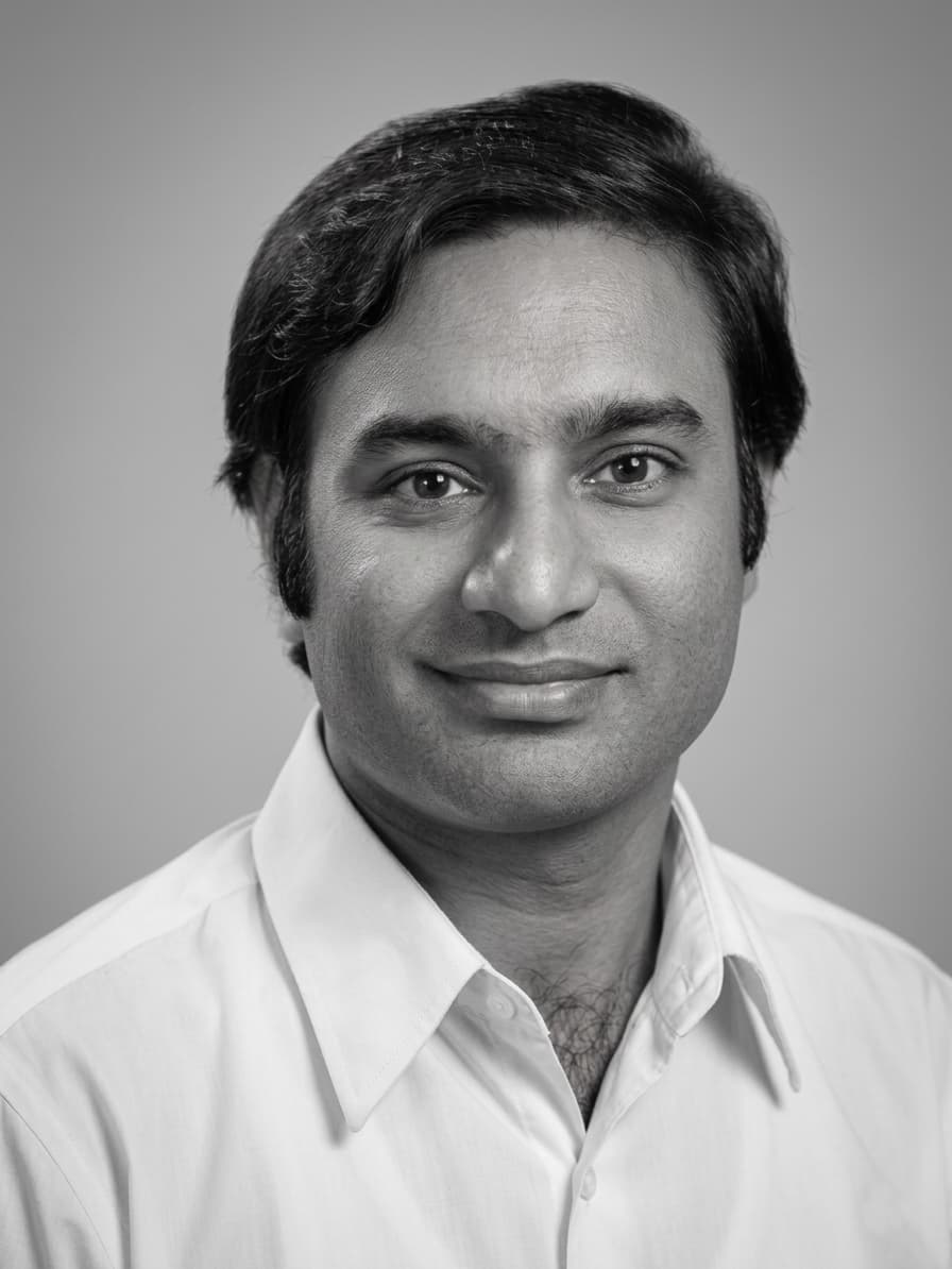 Dr. Sudarshan Dhawan, Reader in Ophthalmology, MGIMS.