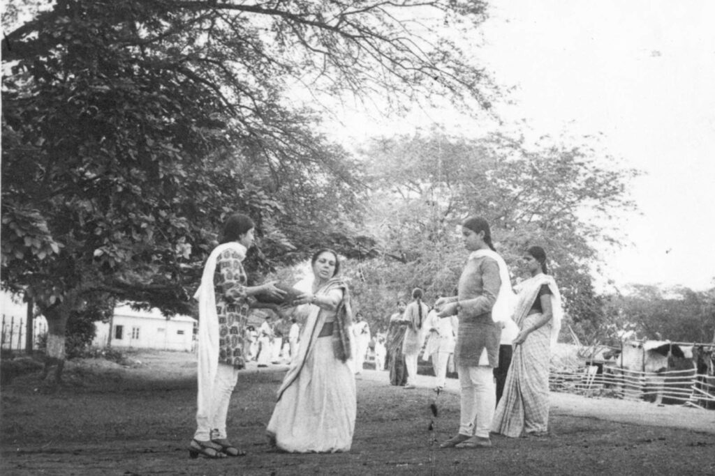 Dr. Sushila Nayar performing Shramdan with the 1970 batch of MGIMS medical students.