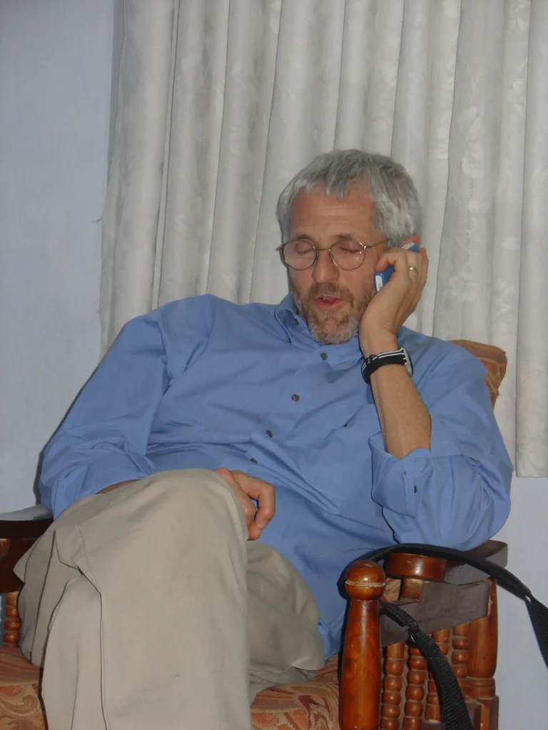 Professor Art Reingold of UC Berkeley School of Public Health, SP Kalantri's MPH thesis guide and Fogarty scholarship sponsor, at the Kalantri home in Sevagram, January 2006, during a week-long epidemiology workshop visit.