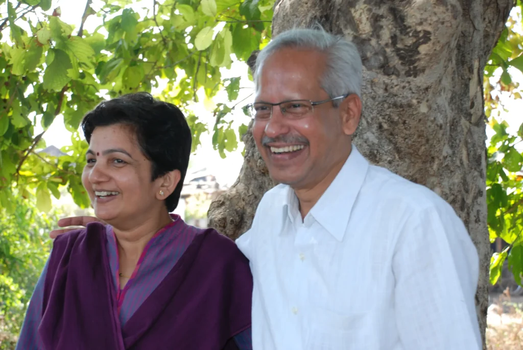 SP Kalantri and Bhavana Kalantri at Mahabaleshwar, Maharashtra, 2013, during a visit while their daughter Amrita was serving her rural bond at a healthcare centre in Pargaon, Kolhapur.